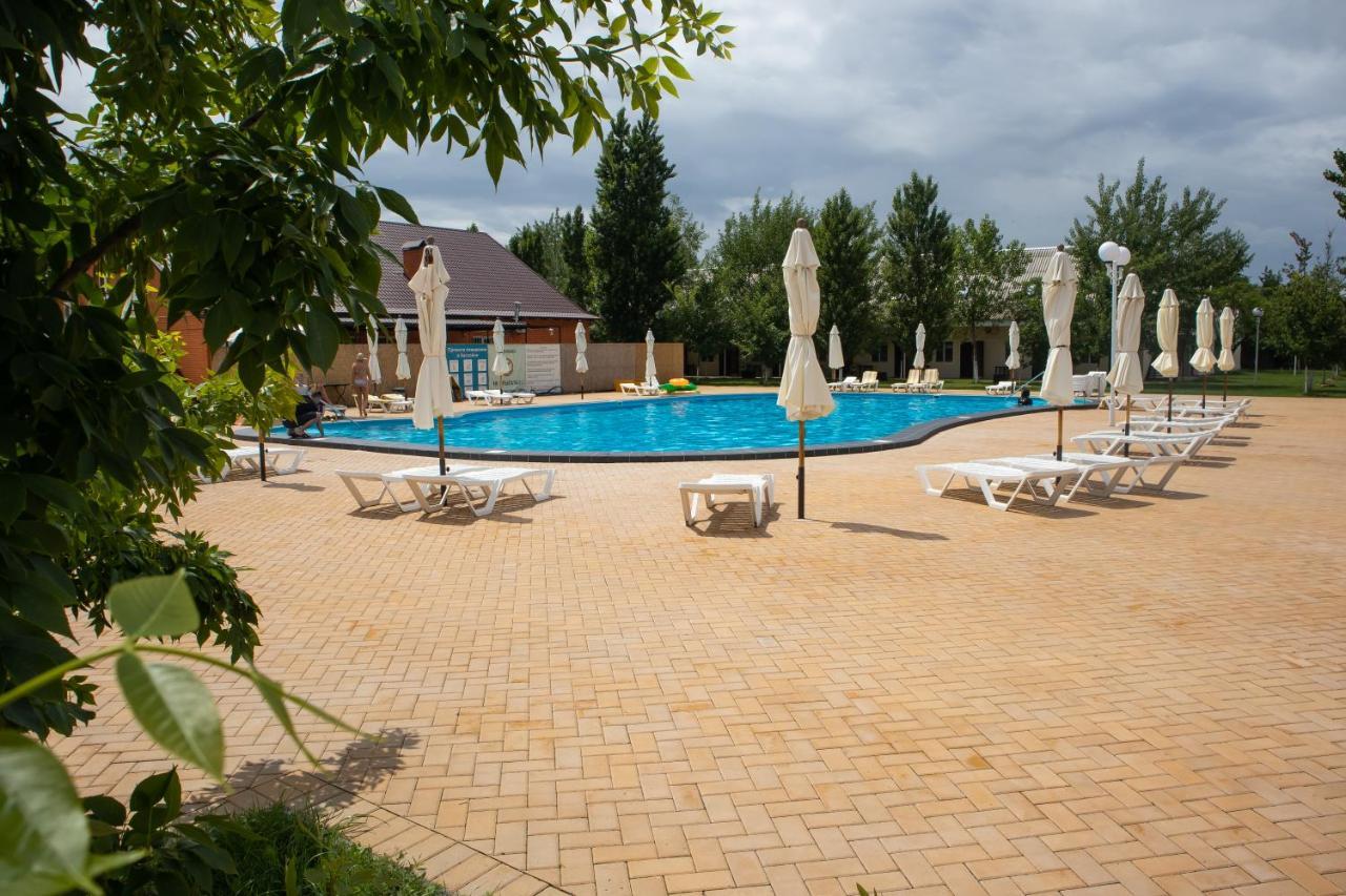 База Відпочинку "Сонячна" Primorskoye Exterior photo